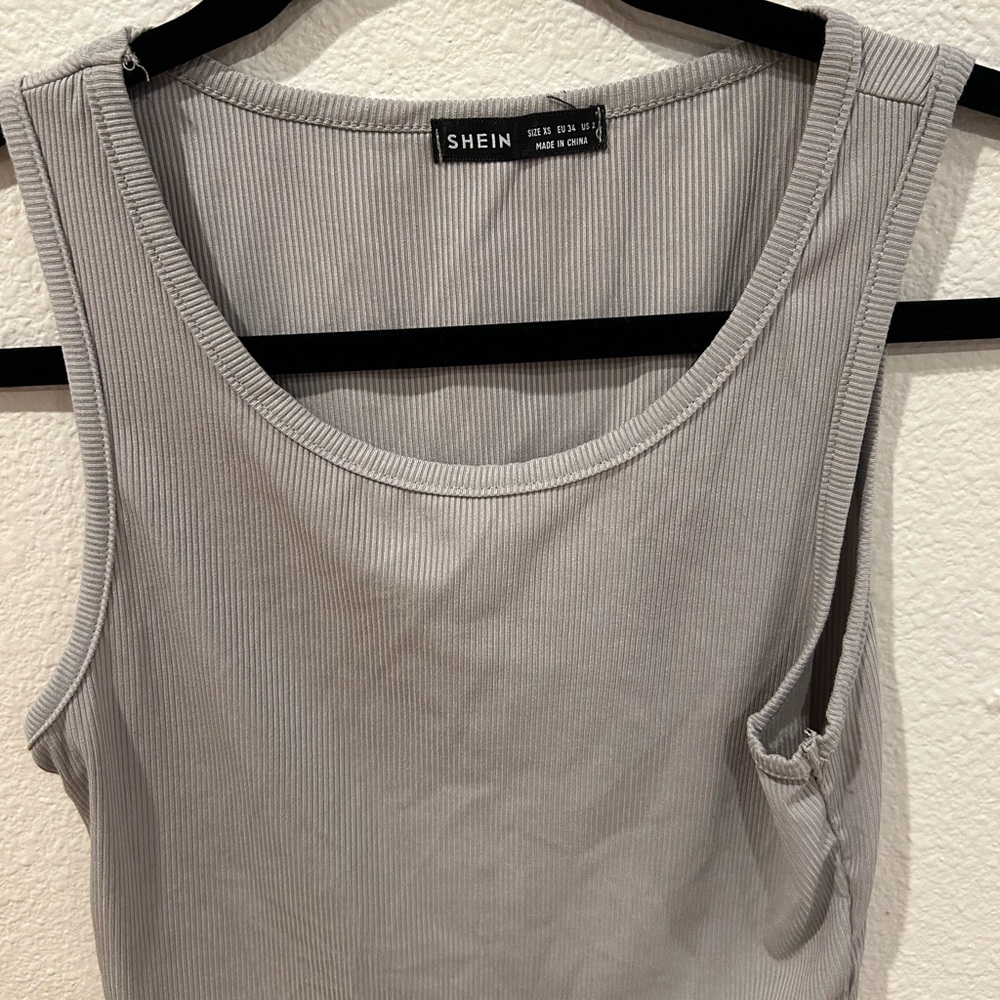 SHEIN Gray Fitted Sleeveless Tank Top